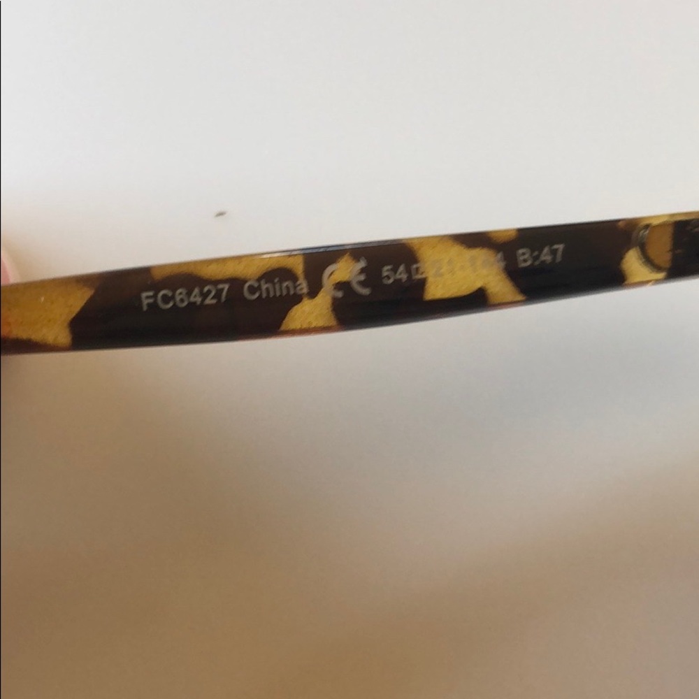 Cream Round trendy fashion sunglasses - Picture 8 of 8